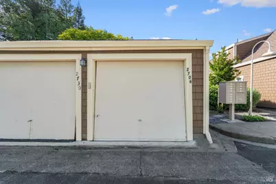 2706 Lakeview Drive, Santa Rosa, CA 95405 - Photo 24
