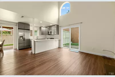 2706 Lakeview Drive, Santa Rosa, CA 95405 - Photo 6