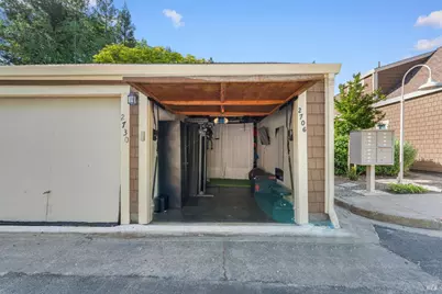 2706 Lakeview Drive, Santa Rosa, CA 95405 - Photo 34