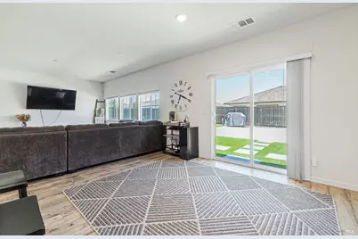 670 Bluebird Drive, Dixon, CA 95620 - Photo 8