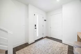 557 Vly Oaks Cir, Novato, CA 94945 - Photo 6