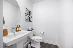 557 Vly Oaks Cir, Novato, CA 94945 - Photo 20
