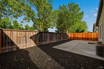1045 Camellia Lane, Suisun City, CA 94585 - Photo 26