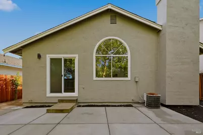 1045 Camellia Lane, Suisun City, CA 94585 - Photo 28