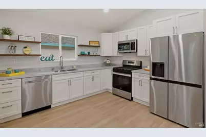 1045 Camellia Lane, Suisun City, CA 94585 - Photo 2