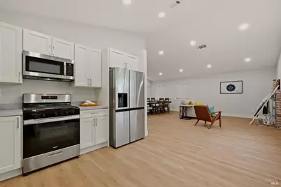 1045 Camellia Lane, Suisun City, CA 94585 - Photo 6