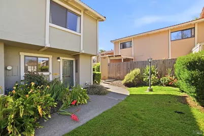 2521 Vallejo Street, Santa Rosa, CA 95405 - Photo 2