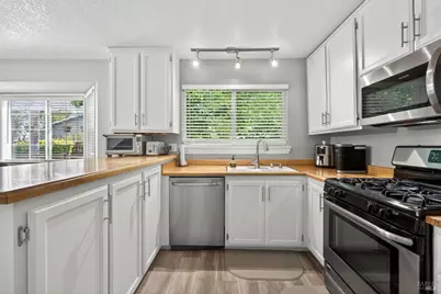 808 Milsom Place, Windsor, CA 95492 - Photo 22