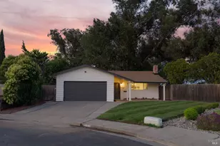 1061 Mockingbird Ct, Fairfield, CA 94533 - Photo 2