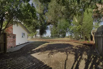 1061 Mockingbird Court, Fairfield, CA 94533 - Photo 32