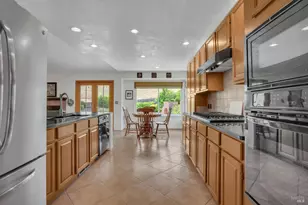 3213 Bear Creek Dr, Fairfield, CA 94534 - Photo 16