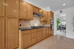 3213 Bear Creek Dr, Fairfield, CA 94534 - Photo 12