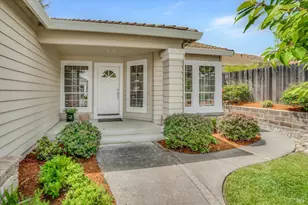 3213 Bear Creek Dr, Fairfield, CA 94534 - Photo 2