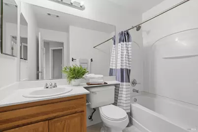 502 Clearwater Oak Court, Fairfield, CA 94534 - Photo 24
