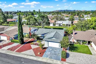 175 Carlsbad Cir, Vacaville, CA 95687 - Photo 4