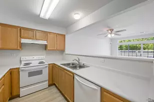 718 W Jasmine Cir, Santa Rosa, CA 95407 - Photo 4