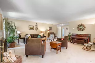 113 Valley Oaks Dr, Santa Rosa, CA 95409 - Photo 10