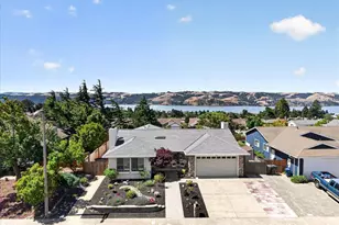 412 Canyon Ct, Benicia, CA 94510 - Photo 2