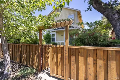 1488 North Street, Santa Rosa, CA 95404 - Photo 2