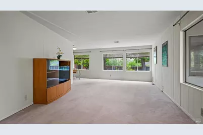 800 Las Palmas Avenue, Novato, CA 94949 - Photo 8