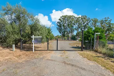 7936 Maverick Lane, Vacaville, CA 95688 - Photo 2
