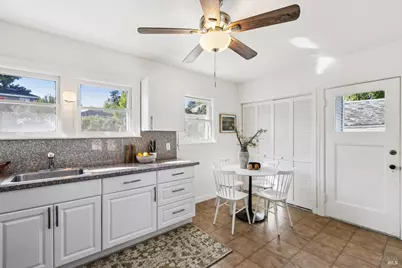 543 Randolph Street #A, Napa, CA 94559 - Photo 12