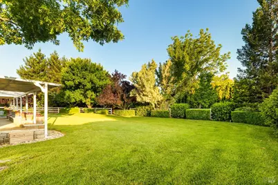 6811 Willow Road, Vacaville, CA 95687 - Photo 46