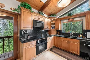 22540 Hutchinson Rd, Los Gatos, CA 95033 - Photo 14
