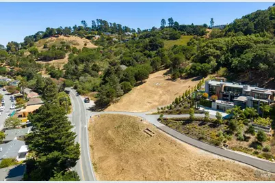 1 Trestle Glen Circle, Tiburon, CA 94920 - Photo 2