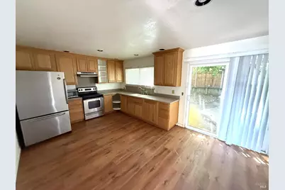 148 Danvers Court, Vacaville, CA 95687 - Photo 2