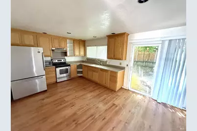 148 Danvers Court, Vacaville, CA 95687 - Photo 2
