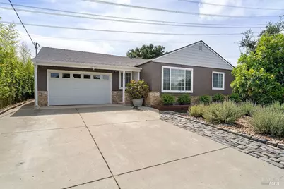420 Gillcrest Avenue, Vallejo, CA 94591 - Photo 2