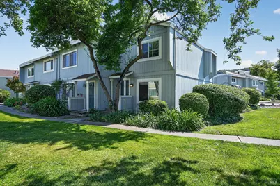 526 Loleta Lane, Novato, CA 94947 - Photo 2