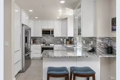 186 Ignacio Valley Circle, Novato, CA 94949 - Photo 2