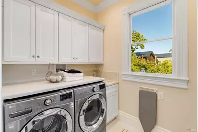 622 E 2nd Street, Benicia, CA 94510 - Photo 40