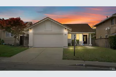 5038 Lakeview Circle, Fairfield, CA 94534 - Photo 4