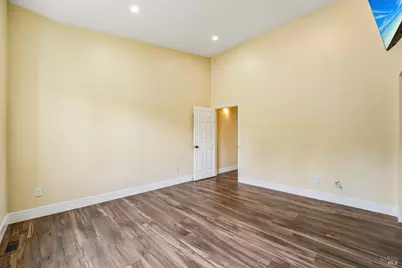 567 E Jasmine Circle, Santa Rosa, CA 95407 - Photo 22
