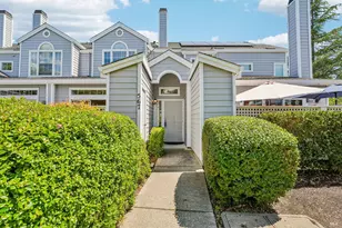 567 E Jasmine Cir, Santa Rosa, CA 95407 - Photo 2
