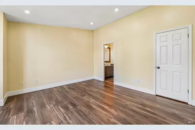 567 E Jasmine Circle, Santa Rosa, CA 95407 - Photo 12