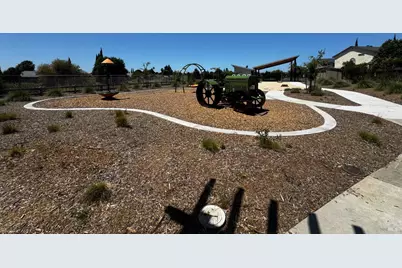 1001 Camellia Court, Suisun City, CA 94585 - Photo 32