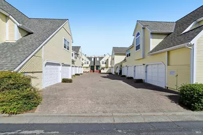 260 Marina Village Way, Benicia, CA 94510 - Photo 46