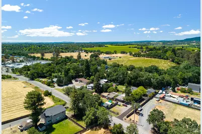 10999 Old Redwood Highway, Windsor, CA 95492 - Photo 46
