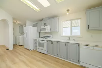 209 Yosemite Road, San Rafael, CA 94903 - Photo 2