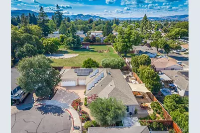 10 Brooke Court, Napa, CA 94558 - Photo 2