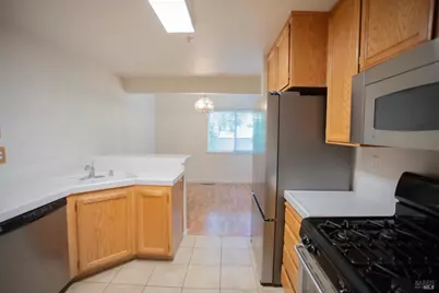 1549 Monarch Place, Rohnert Park, CA 94928 - Photo 8