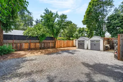 2022 Augustan Avenue, Santa Rosa, CA 95404 - Photo 22