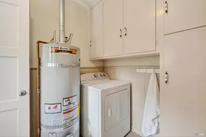 2022 Augustan Avenue, Santa Rosa, CA 95404 - Photo 18