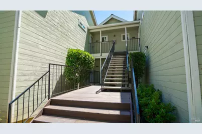735 Buchanan Street #214, Benicia, CA 94510 - Photo 2