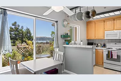 735 Buchanan Street #214, Benicia, CA 94510 - Photo 10