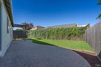 2424 Amethyst Way, Santa Rosa, CA 95404 - Photo 18